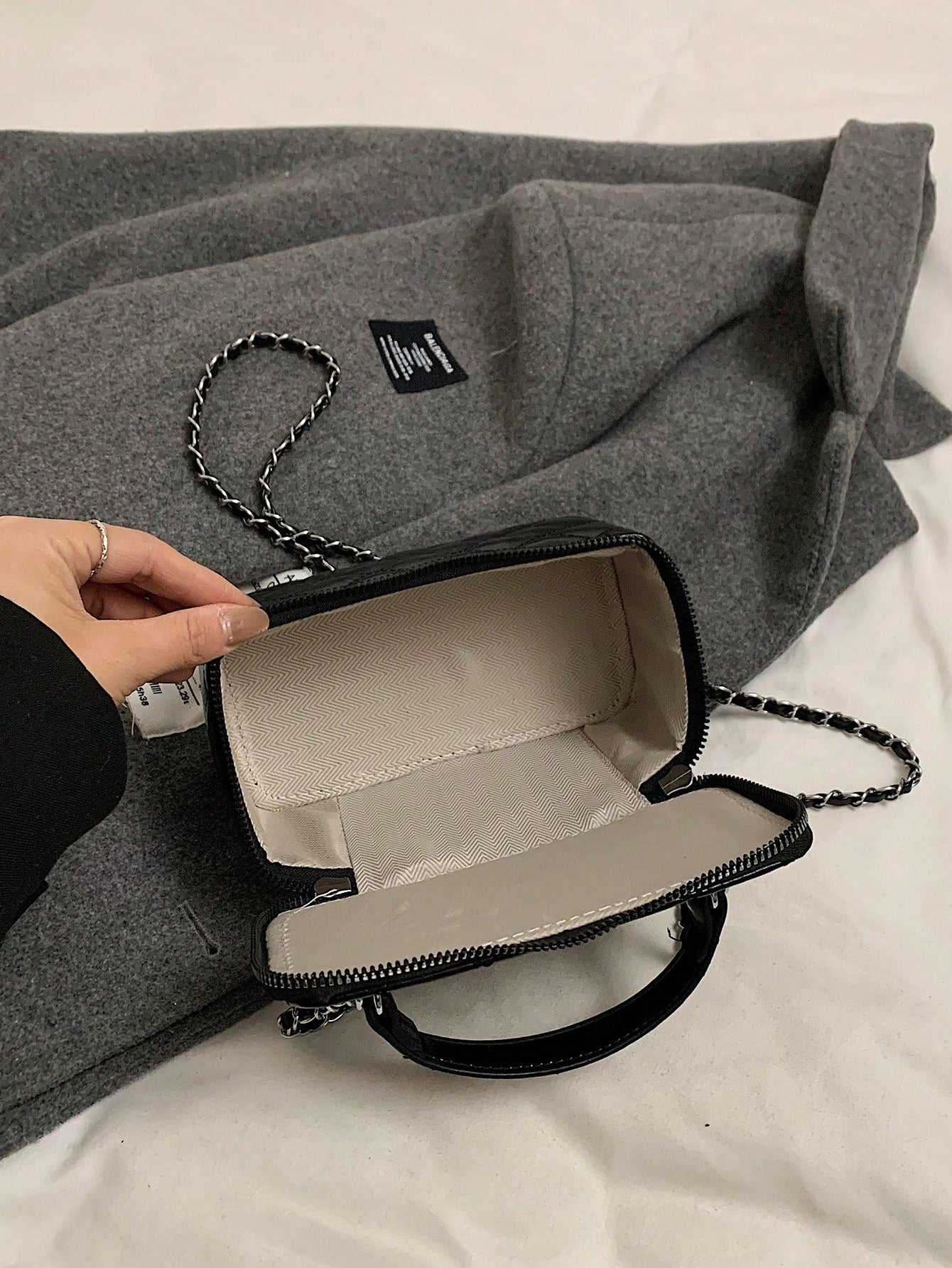Quilted Embroidered Chain Box Bag