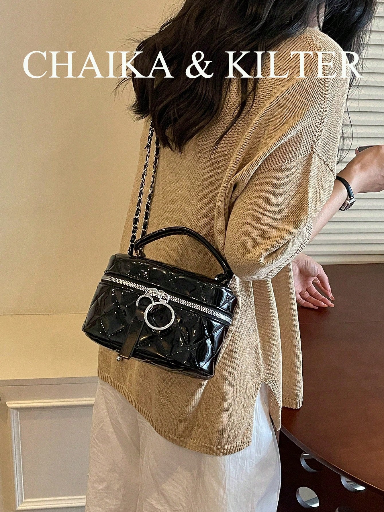 Lightweight Quilted Chain Crossbody Bag