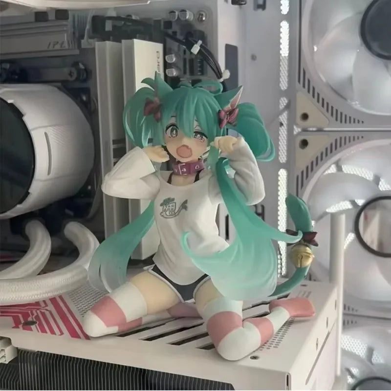 Hatsune Miku Neko T-Shirt Figure
