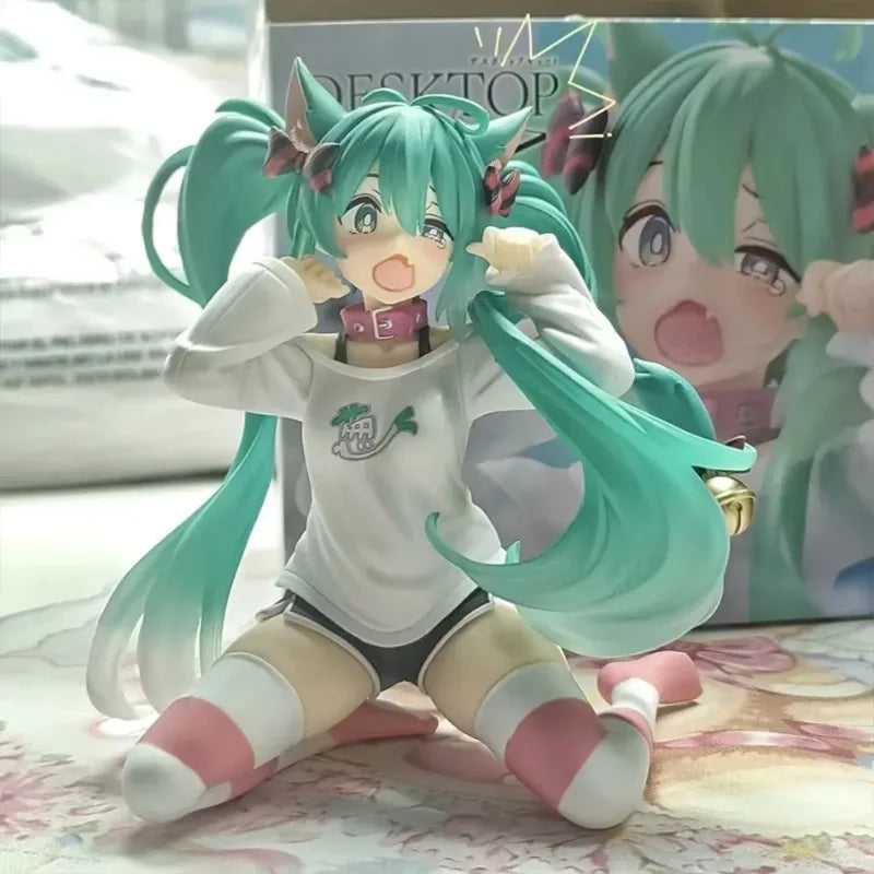 Hatsune Miku Neko T-Shirt Figure