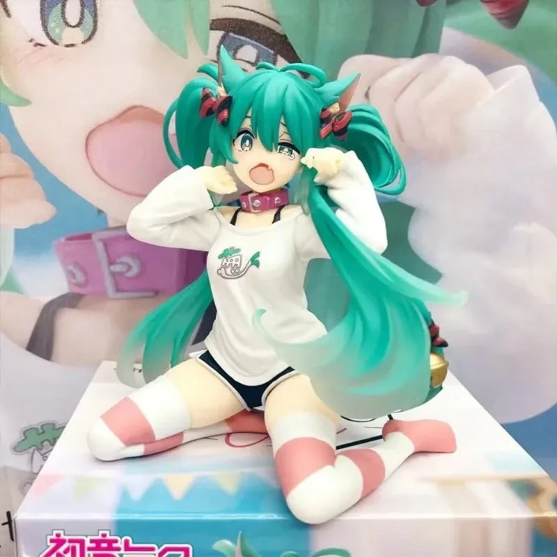 Hatsune Miku Neko T-Shirt Figure